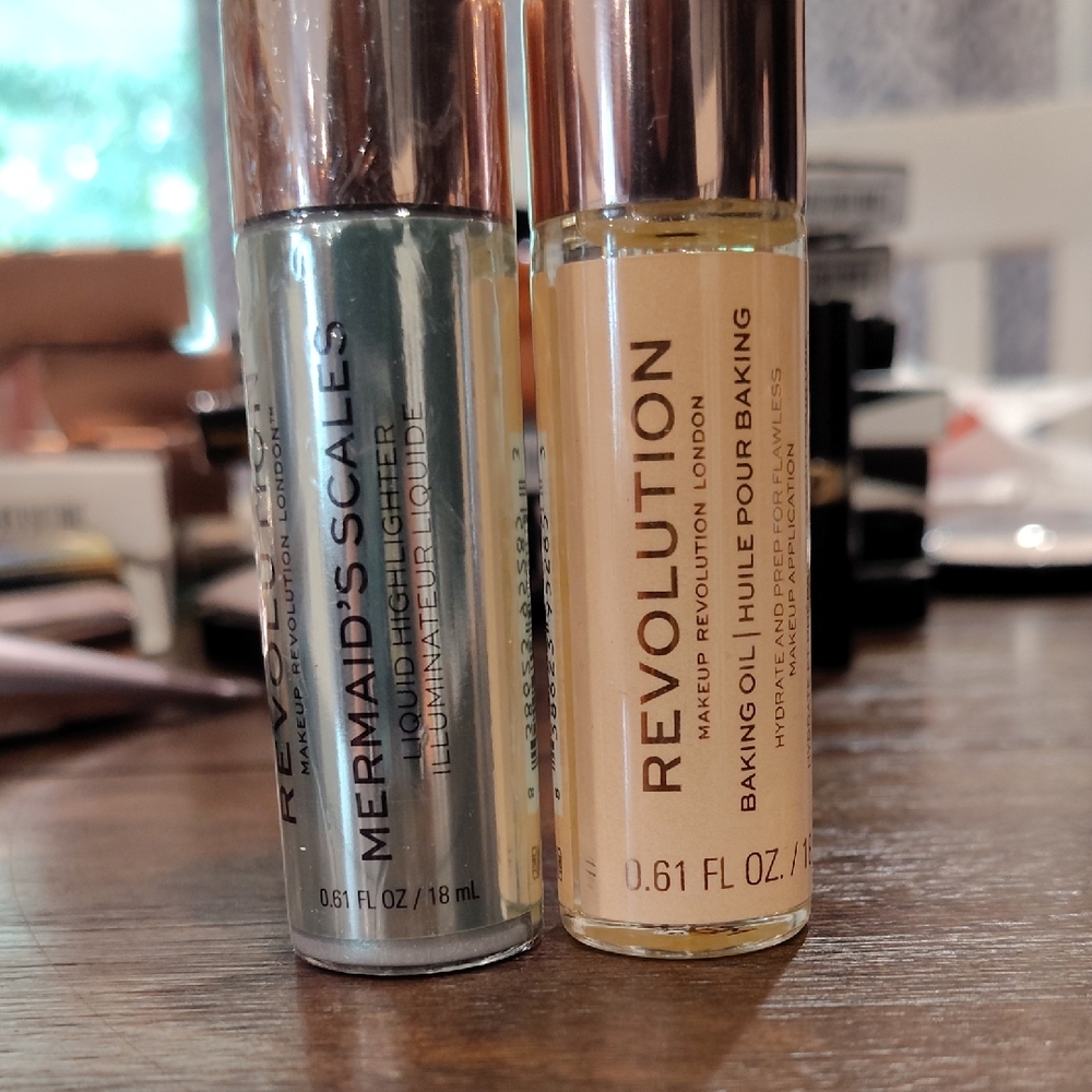 Revolution Mermaid's Scales Highlighter and Baking Oil Duo